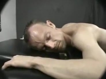 Massage quickly becomes bareback sex