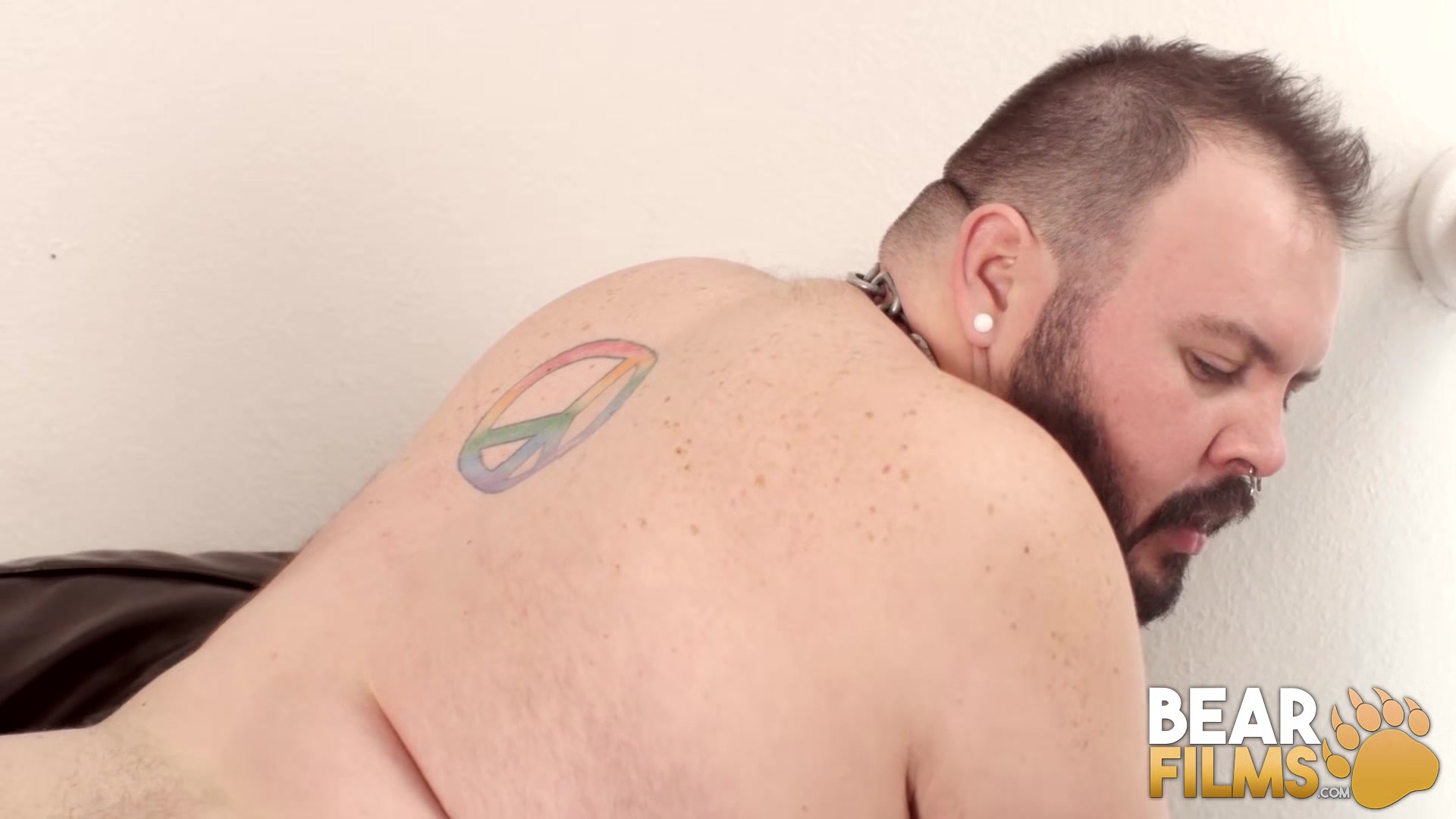 BEARFILMS Hairy Gay Bears Brad Kalvo And Dean Gauge Bareback