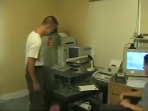 Quick to fuck in office