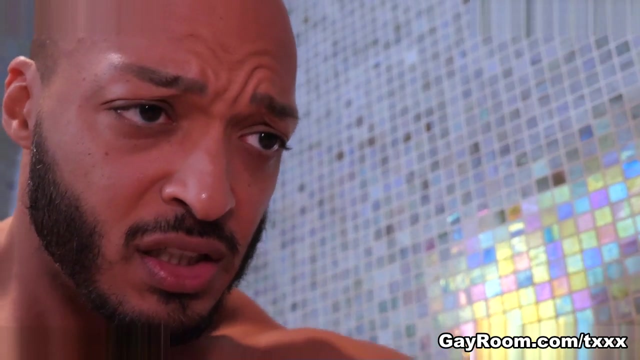 Josh Cannon & Dillon Diaz in Bathtub - GayRoom