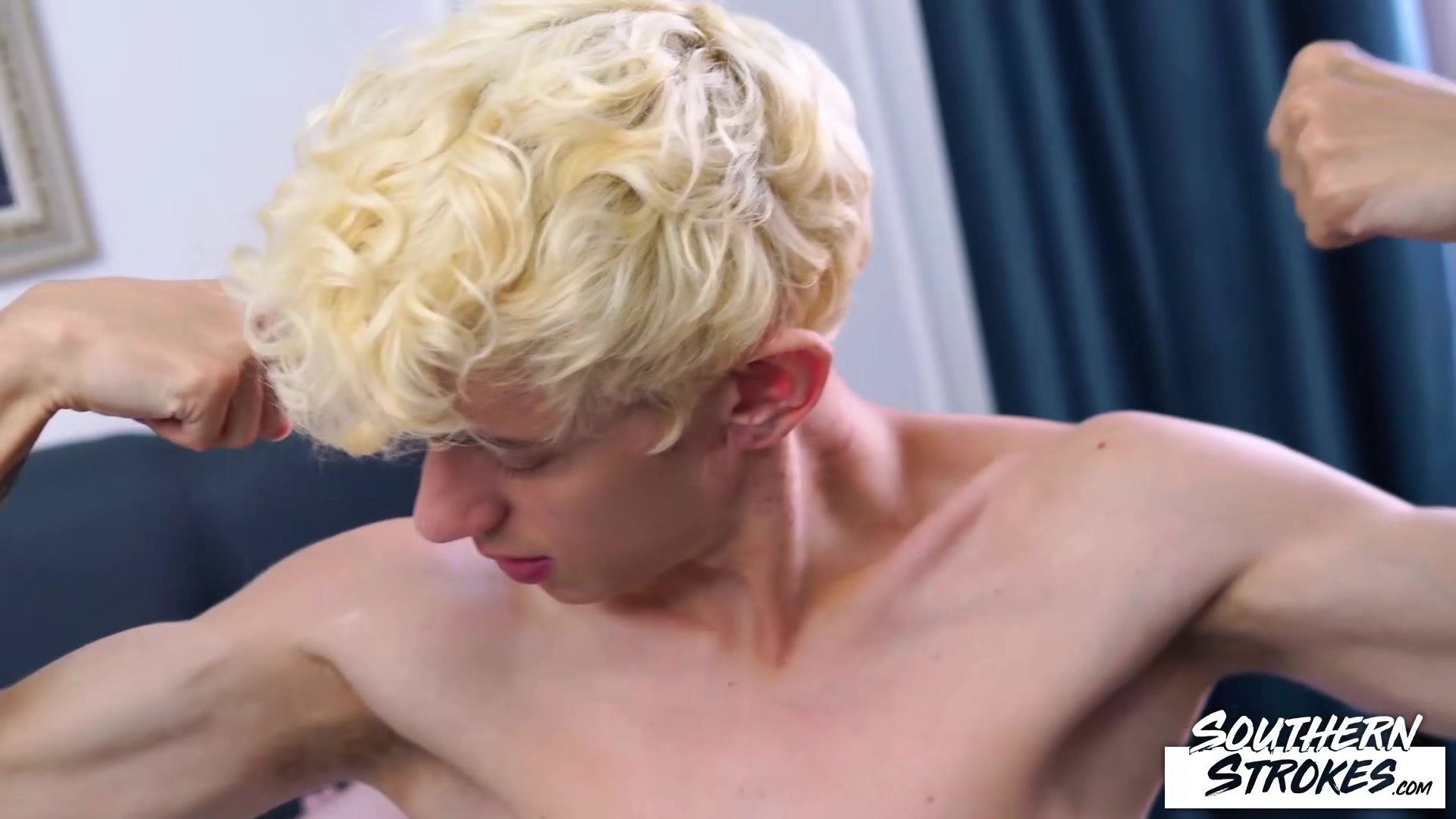 SOUTHERNSTROKES Blond Twink Elio Pjatteryd Masturbates Solo