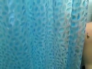 Sexy gay dudes suck cock and fuck ass in the shower
