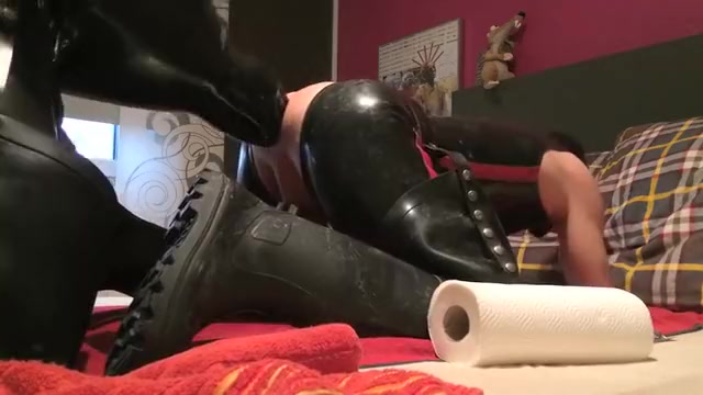 Fisting RubberServant two