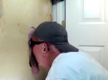 Gloryhole Fresh Fella Cums To Feed