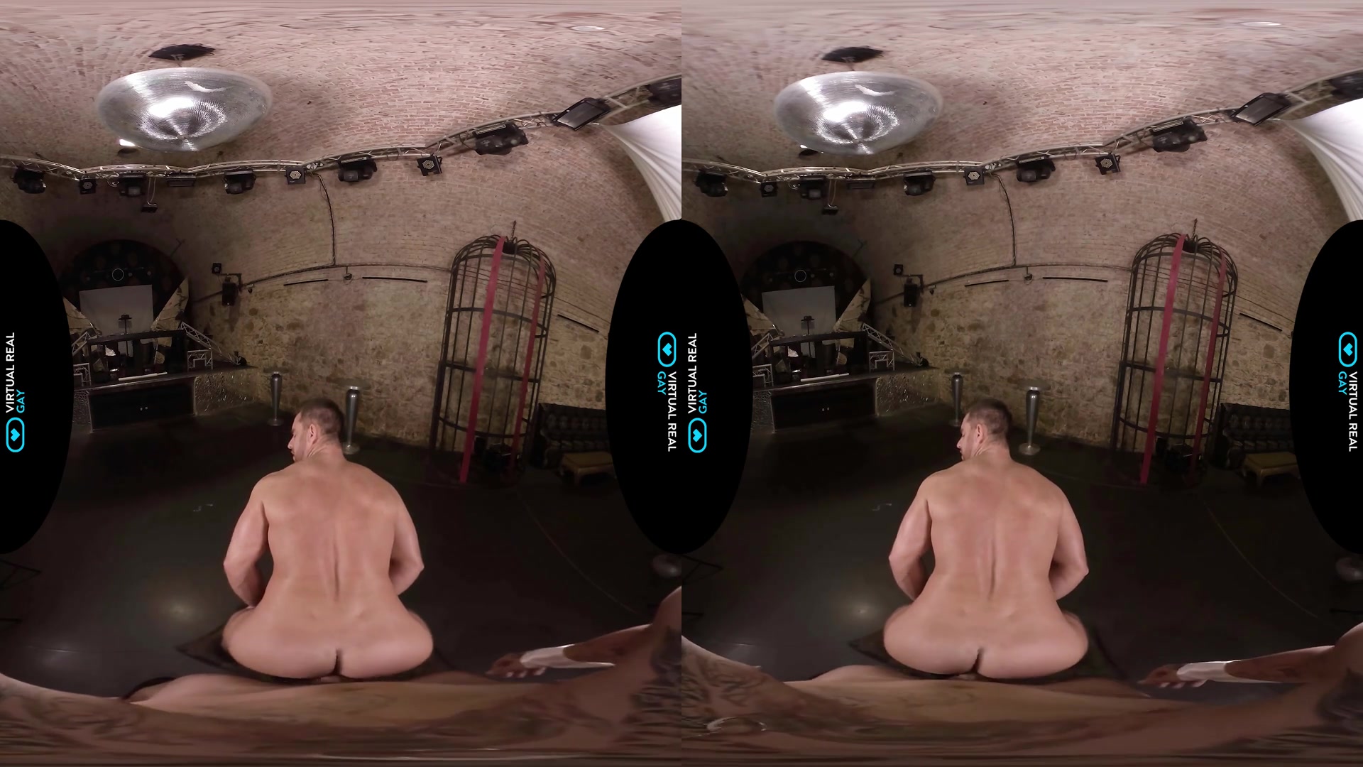 The secret of the butt-ler II - VirtualRealGay