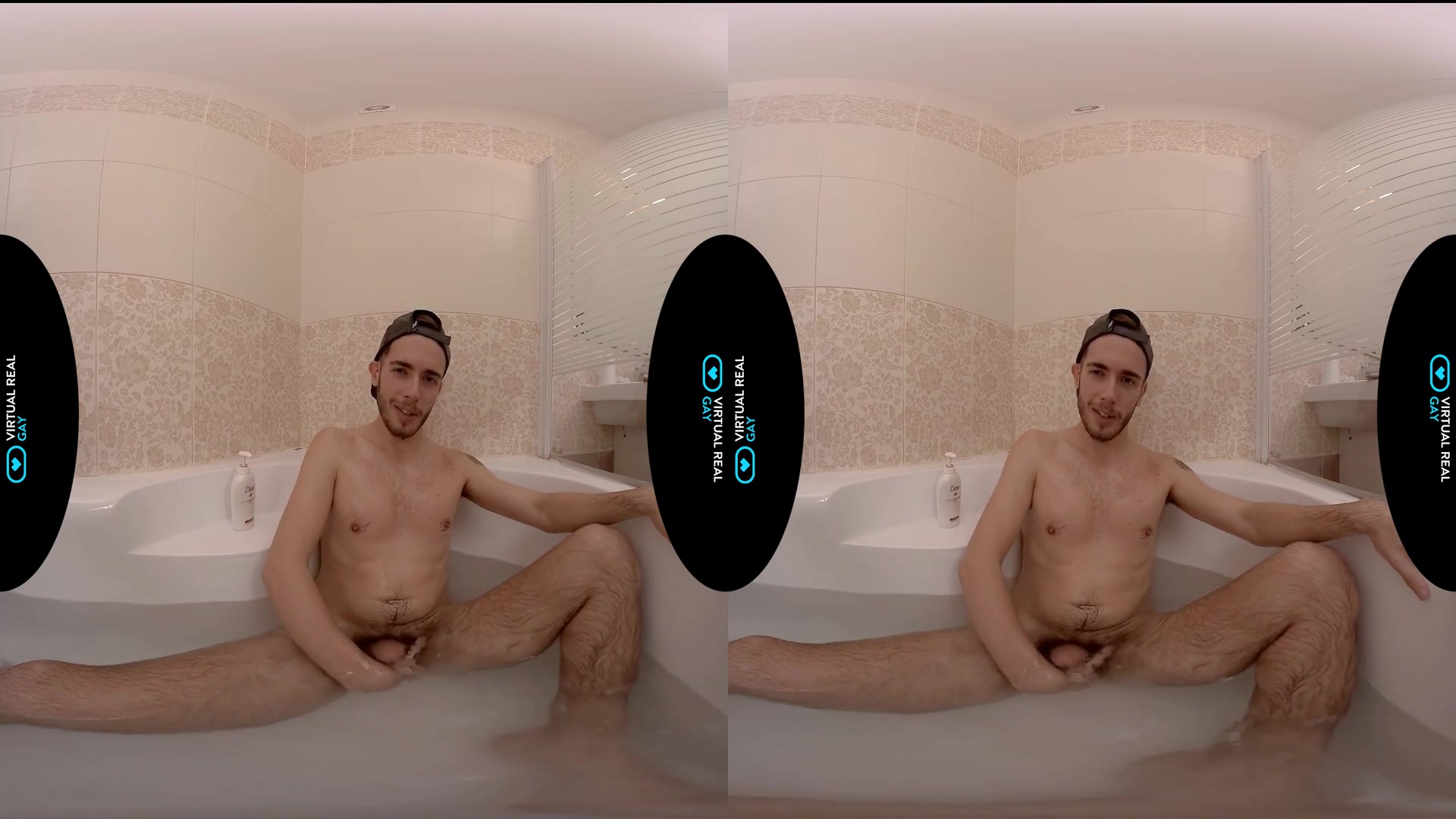 Hot bathtub - VirtualRealGay