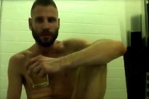 Void Urine play - a quick cup of it and pee shower