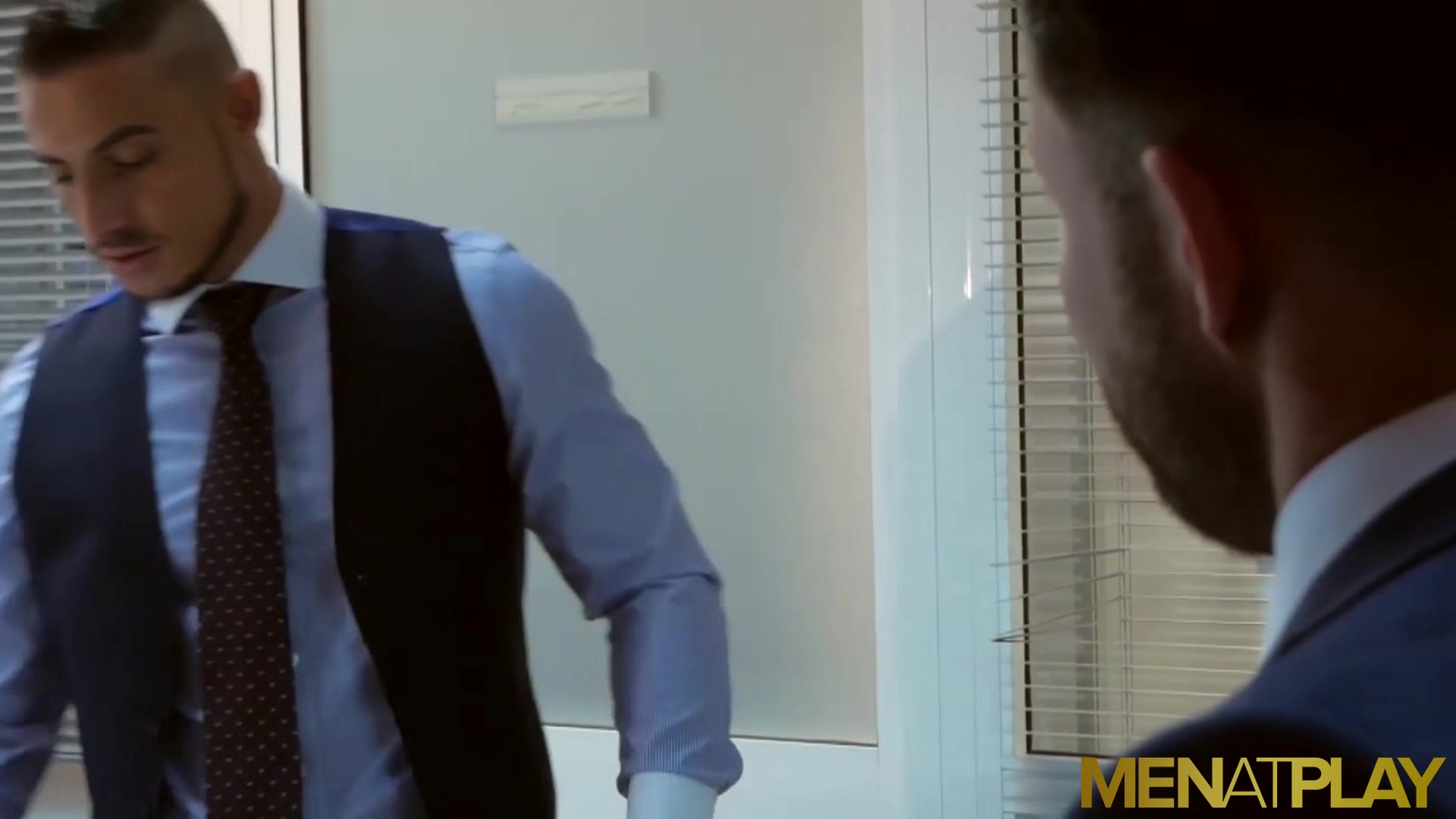 MENATPLAY Klein Kerr Anal Fucks Suited Gay Boss James Castle