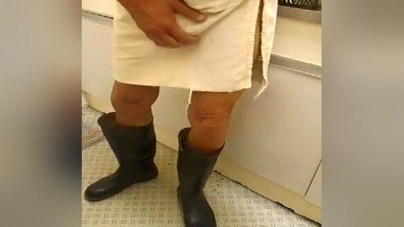 nlboots - just left the shower (rubber boots also)