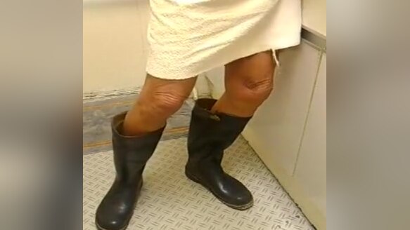 nlboots - just left the shower (rubber boots also)