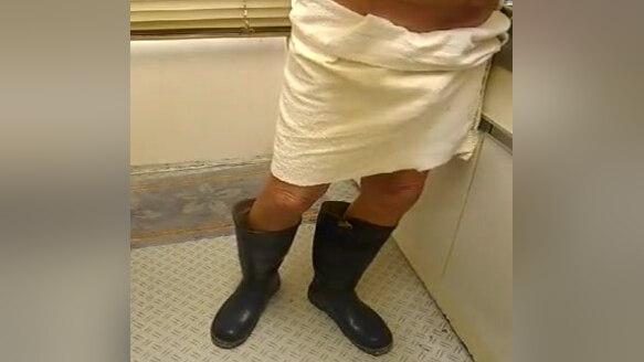 nlboots - just left the shower (rubber boots also)