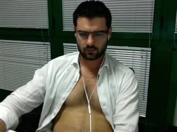 SEGAIOLO IN UFFICIO - jerking in the Office