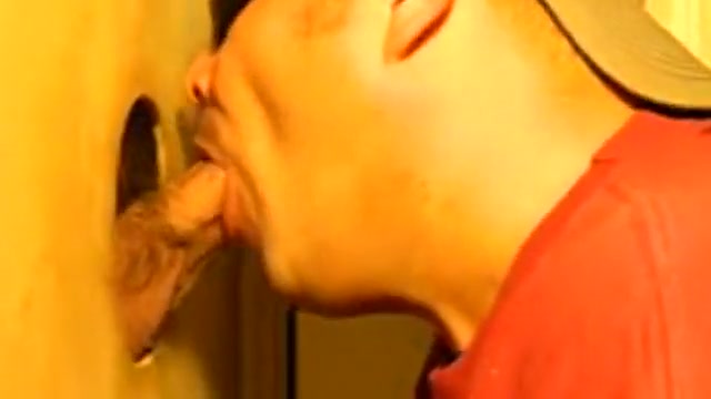 PHILADELPHIA TOURIST RETURNS TO GLORYHOLE PREVIOUS TO LEAVING