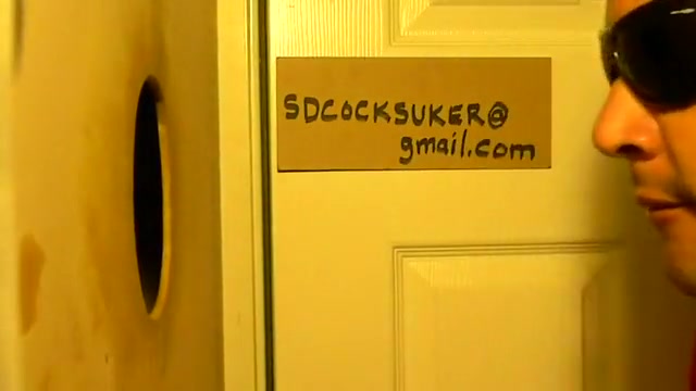 GOODLOOKING GUY BRINGS A BISEXUAL GUY WITH HIM TO GLORYHOLE