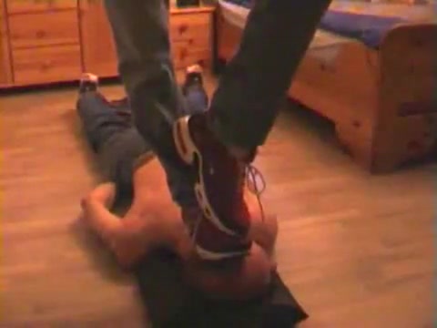trampling back and head massage with nike tn by tramplingma