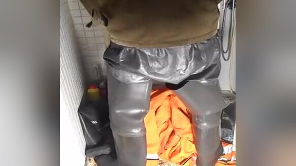 nlboots - rubber waders, rubber shorts and military shirt