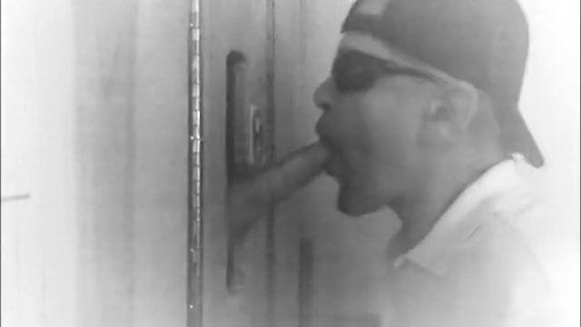 Vintage Gloryhole Sucking a Big Dick