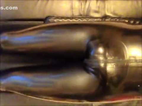 Rubberpup massaged.
