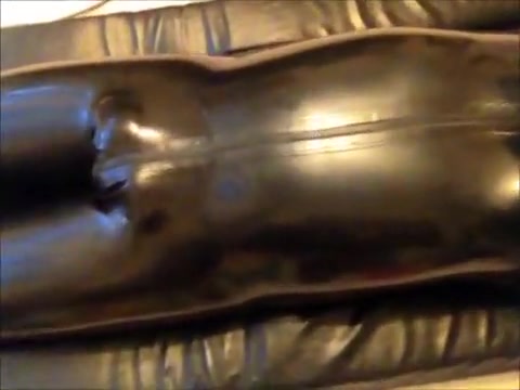 Rubberpup massaged.