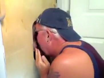 Gloryhole First Time Feeder Cums