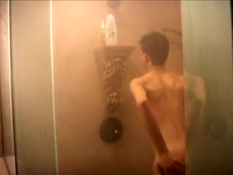 Dickdi 19 bicurious boy showers