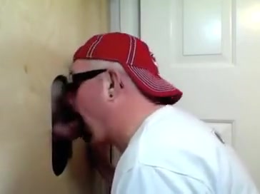Gloryhole Married Guy Returns to Feed