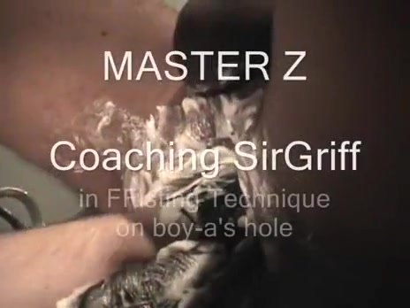 FISTING: MasterZ coaches SirGriff: FF man-a on Exam Table