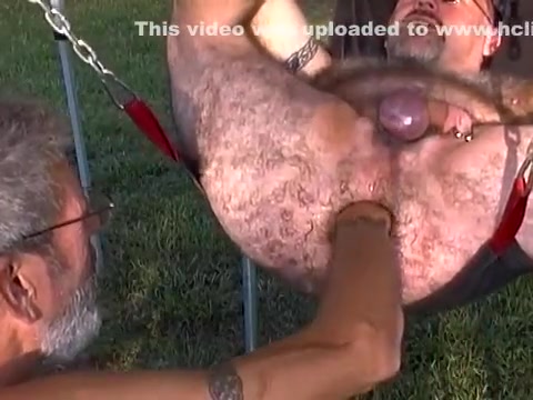 outdoor ffisting ffun w/ squrl404