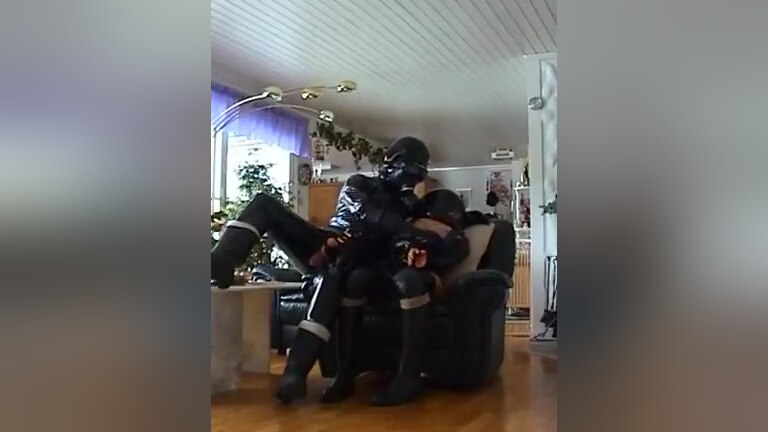 Roxina2002KinkyRubberCouple300102XXL