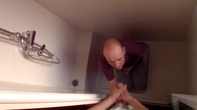 The Shower - Urinate & Cum For The Scum Dog