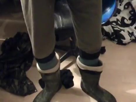 nlboots - WR boots, void urine, military lengthy johns and socks