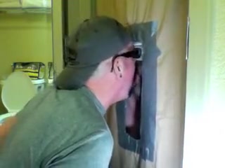 Gloryhole Engulfing a Sexy wang dry