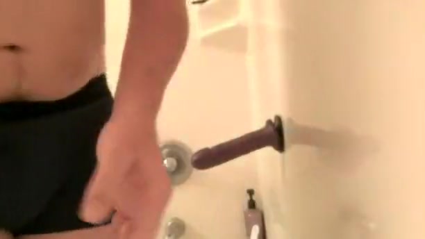 Enjoyment with toys - Shower 1