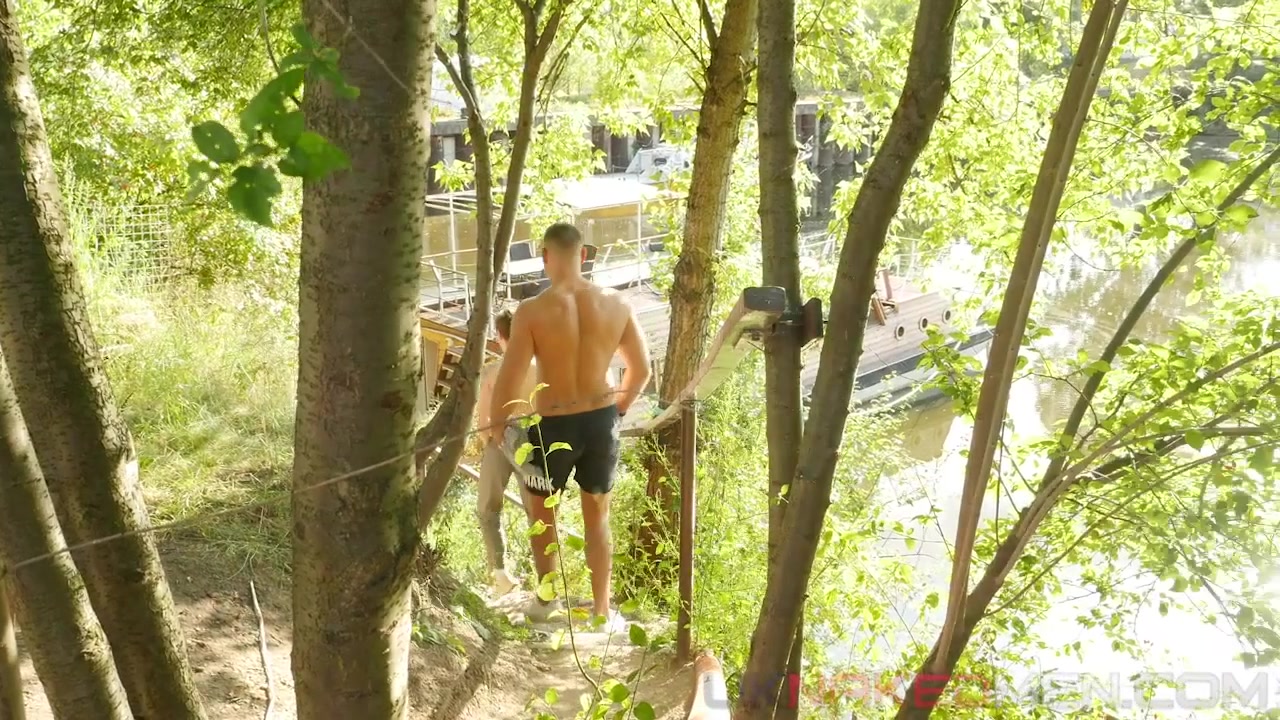Cris Denny and Alex Morgan - UKNakedMen
