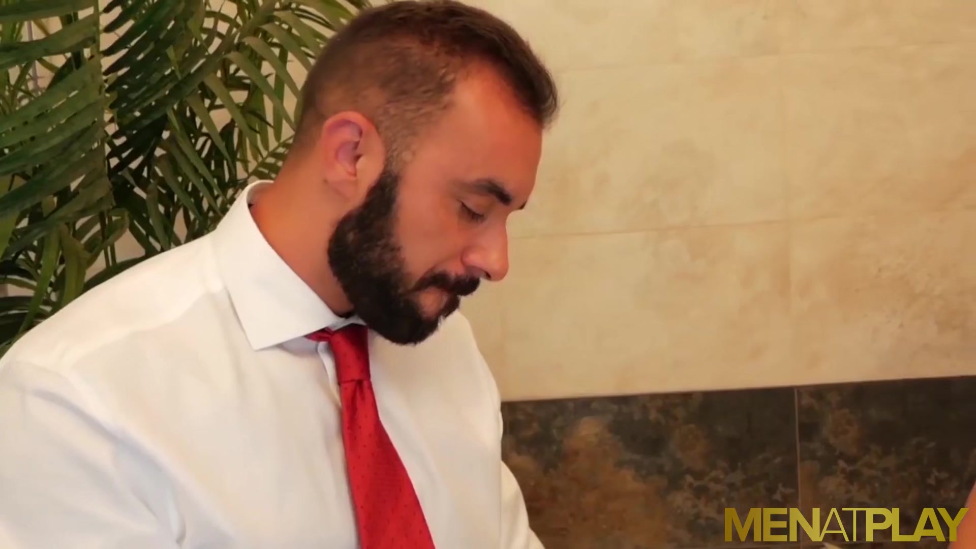 MENATPLAY Suited Hunk Xavi Duran Anal Breeds Nicolas Brooks