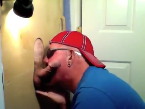 Gloryhole Married Boyfrend Returns to Face Hole Me