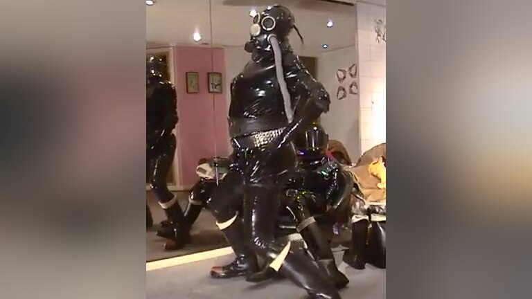 Roxina2003ShinyKinkyHorny140403XL
