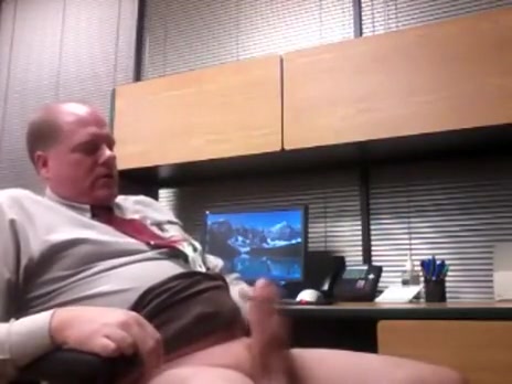Very hawt Step dad a the office