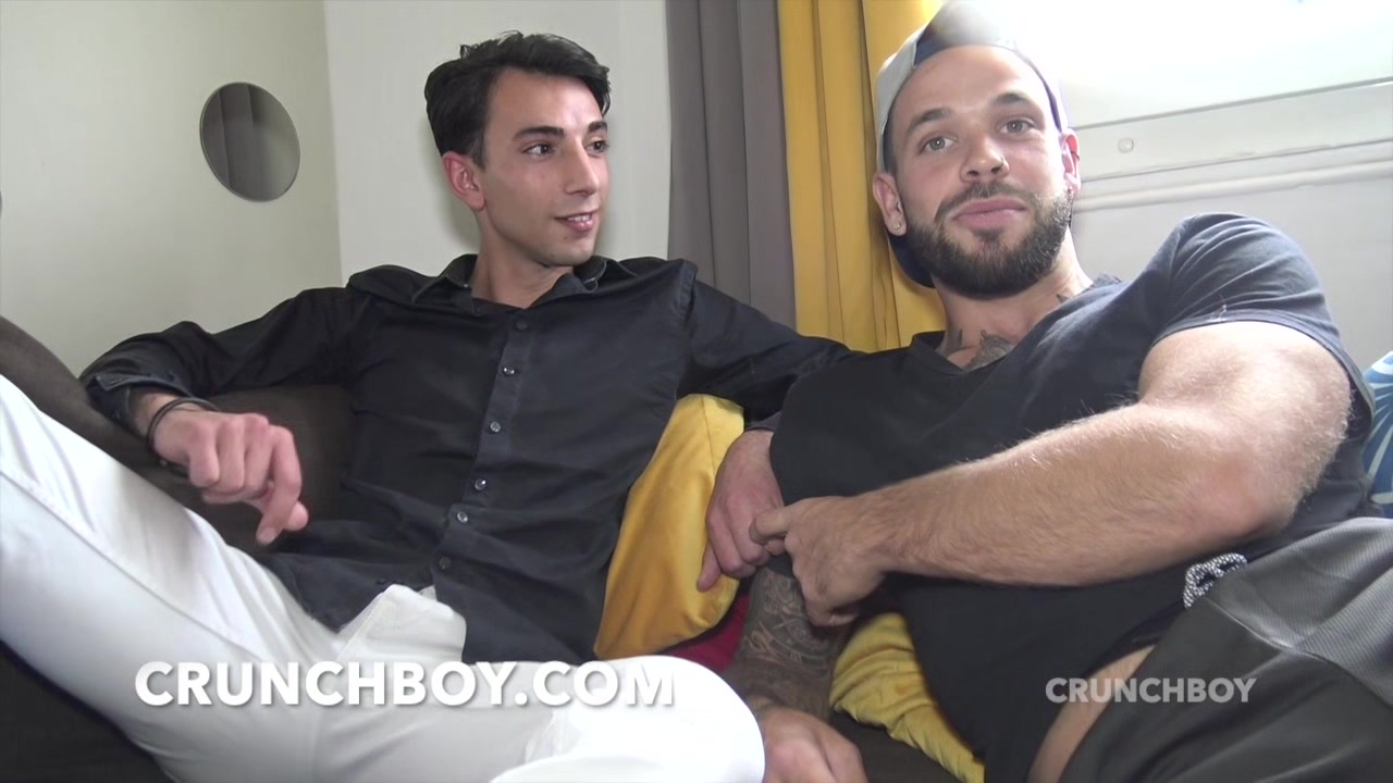 Sandro fucked bareback by the french pornstar Kevin DAVID for crunchboy