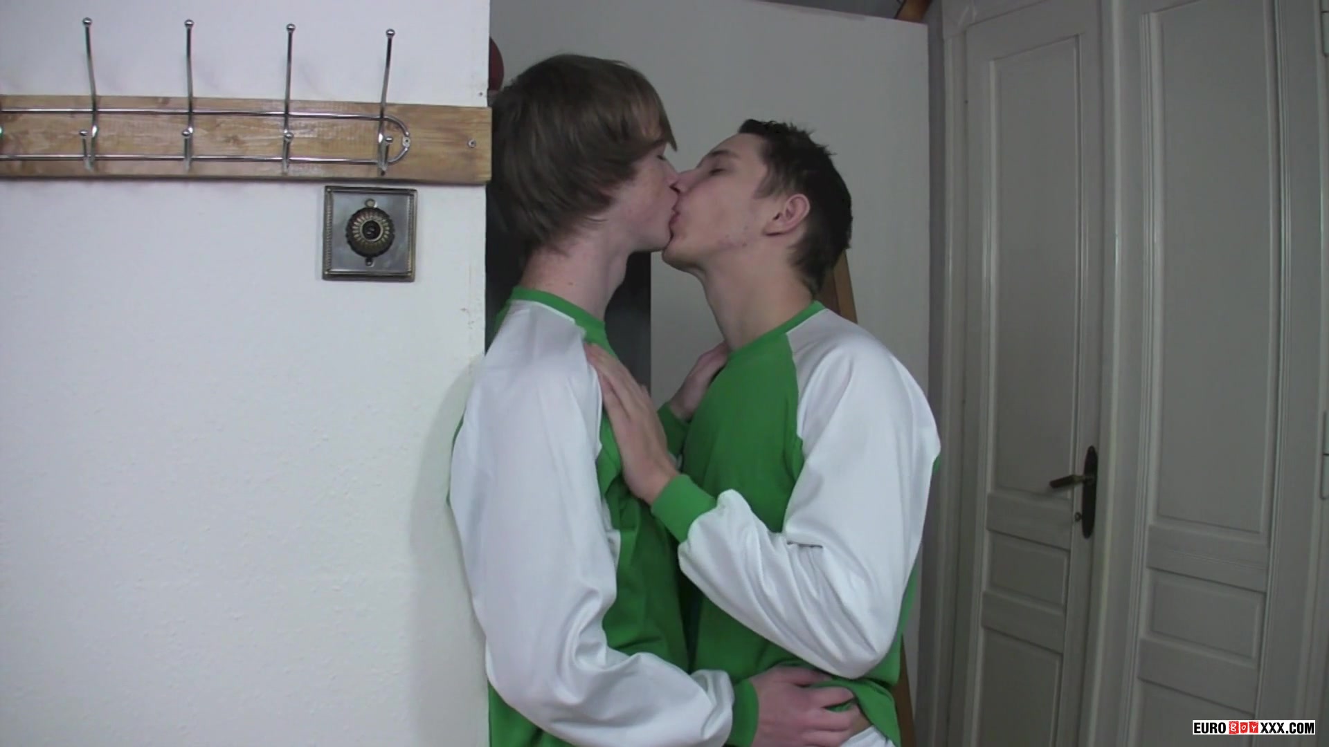 Flip Flopping Bareback Footballers! - Kai Alexander & Kevin Ateah