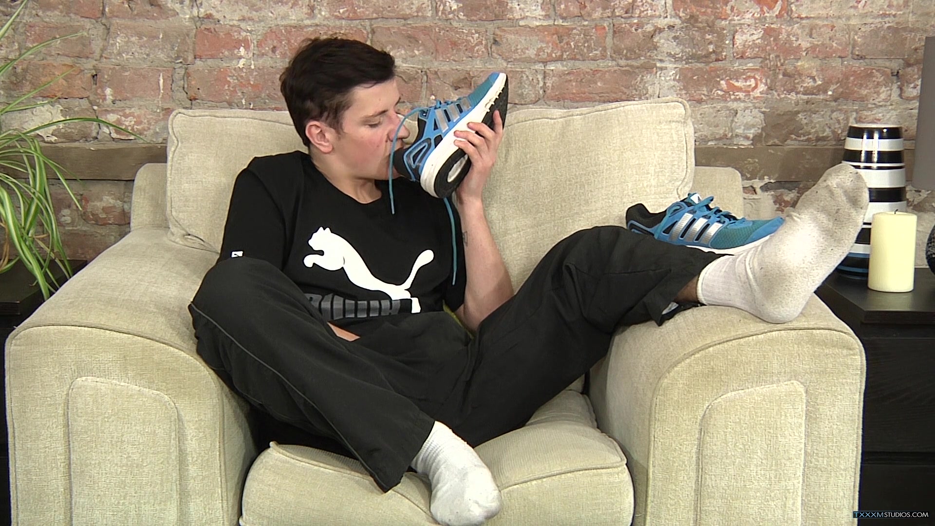 Stinky Feet Cock Stroke - James Lain