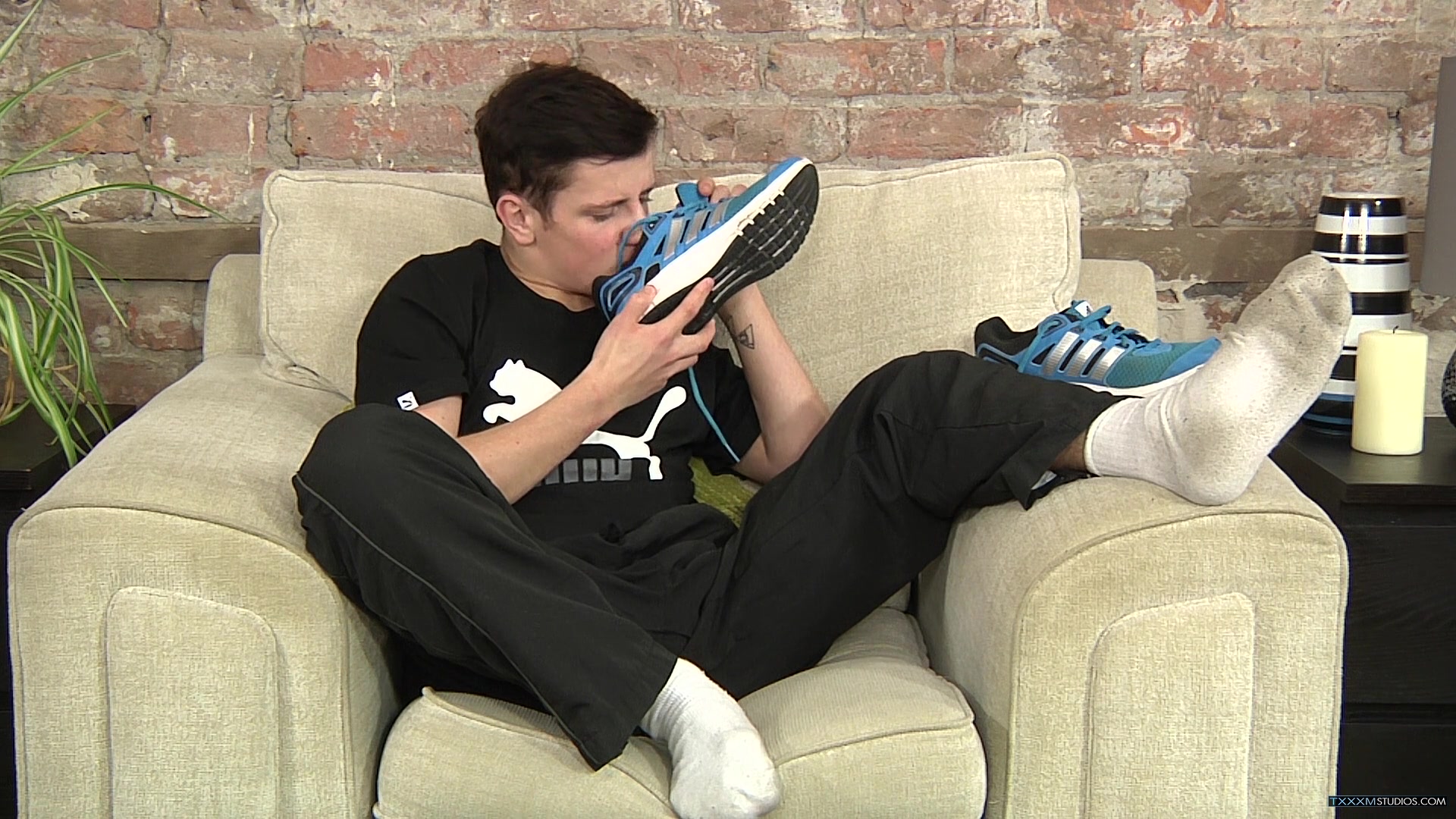 Stinky Feet Cock Stroke - James Lain