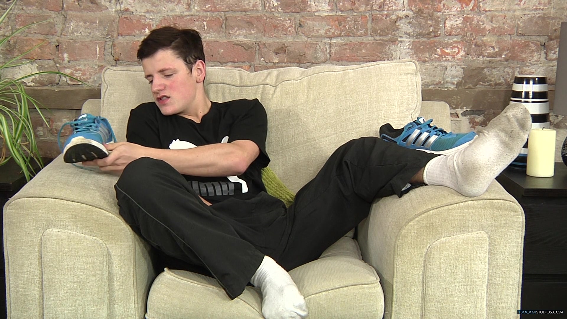 Stinky Feet Cock Stroke - James Lain