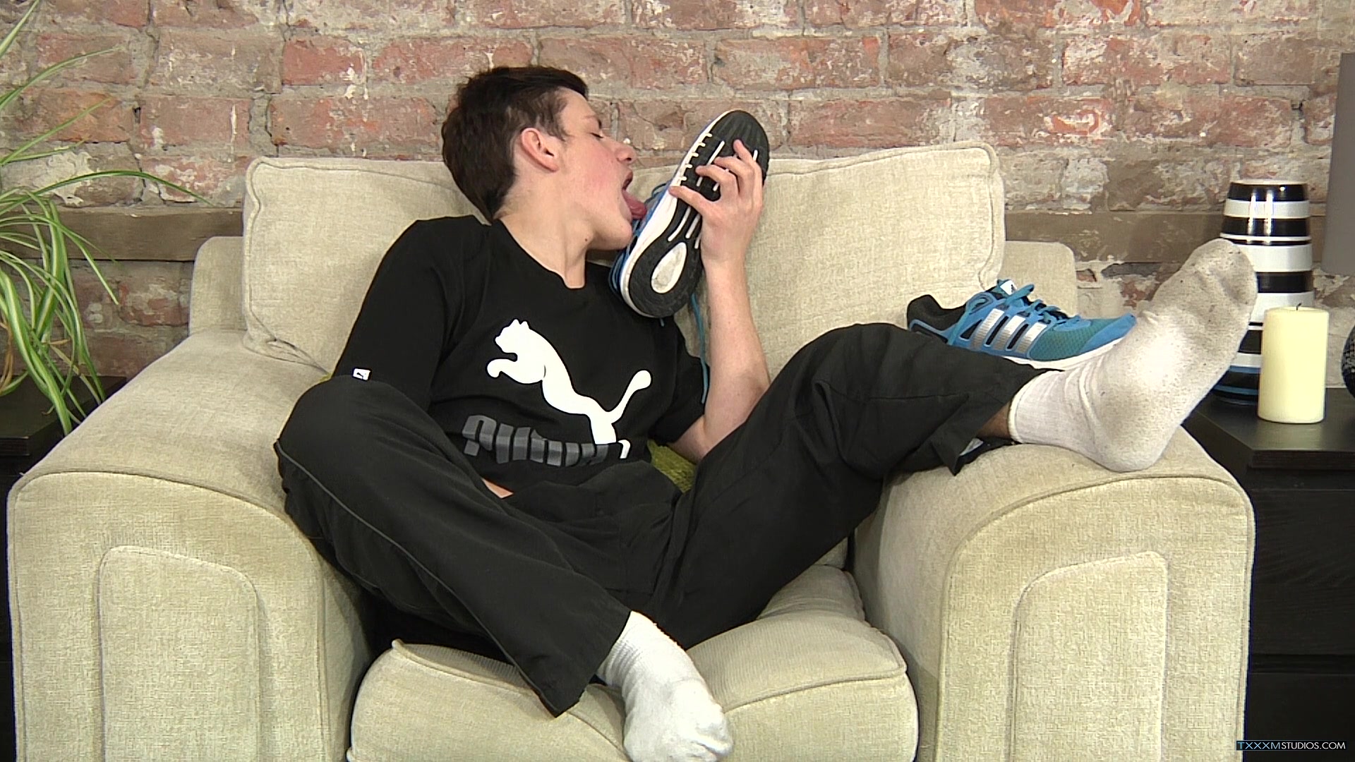 Stinky Feet Cock Stroke - James Lain