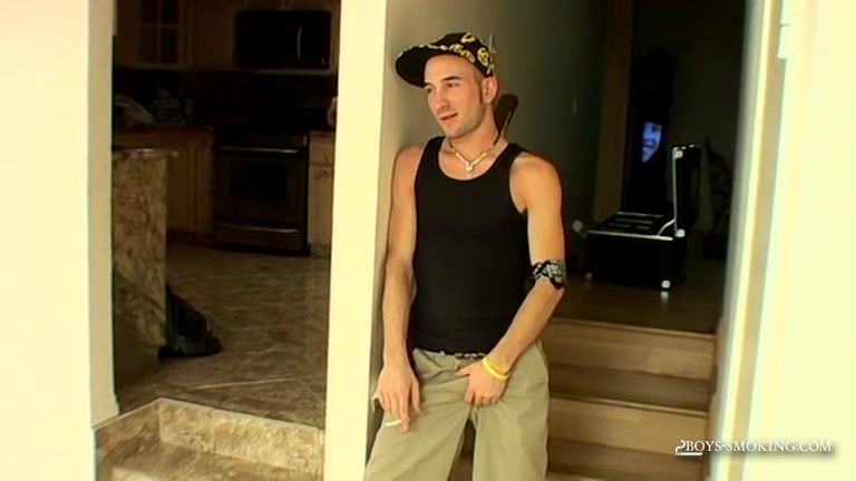 Spying on the Buff Hottie! - Spying on the Buff Hottie!