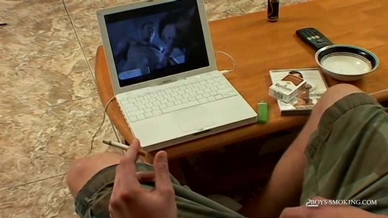 Spying on the Buff Hottie! - Spying on the Buff Hottie!
