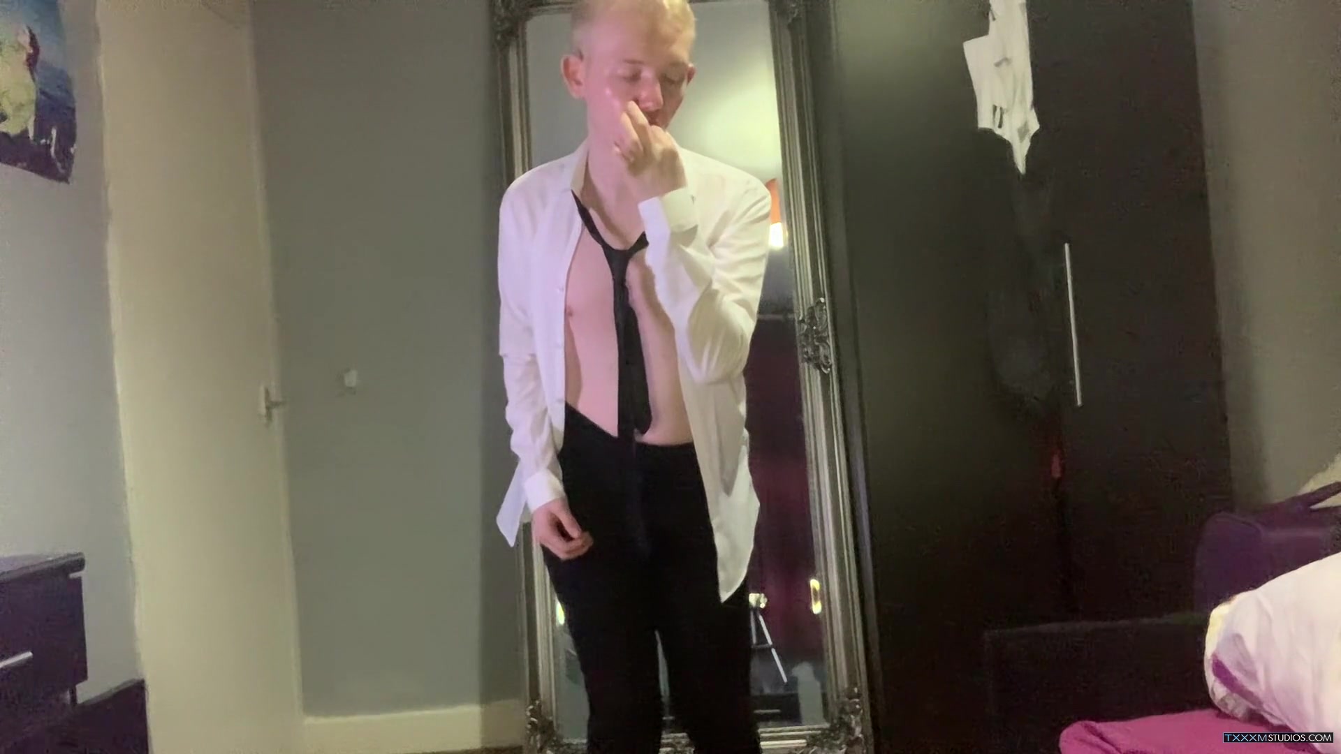 Shirt & Tie Boy Cums For You - Conor Rey