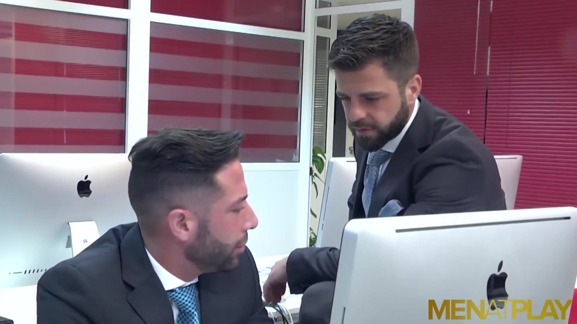 MENATPLAY Businessman Hector De Silva Fucks Sebastian Reiss