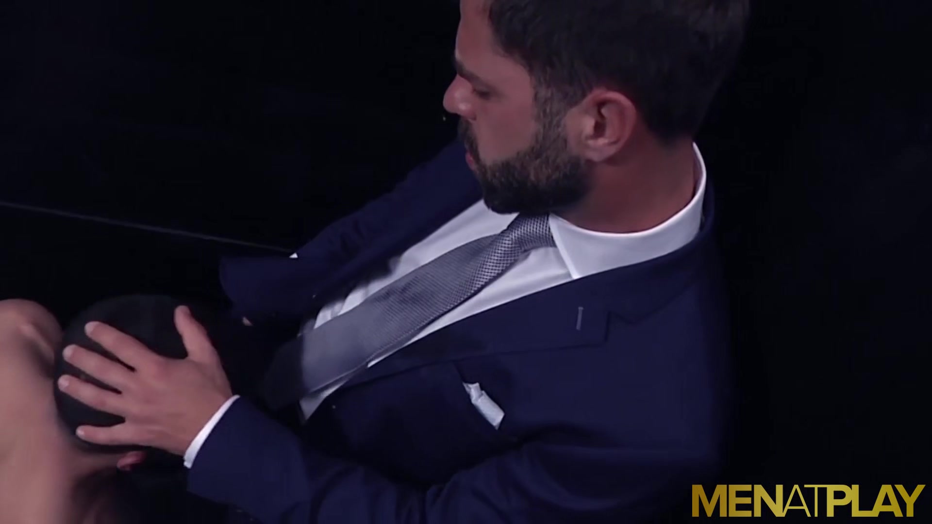 MENATPLAY Bearded Hector De Silva Anal Fucks Hung Bottom