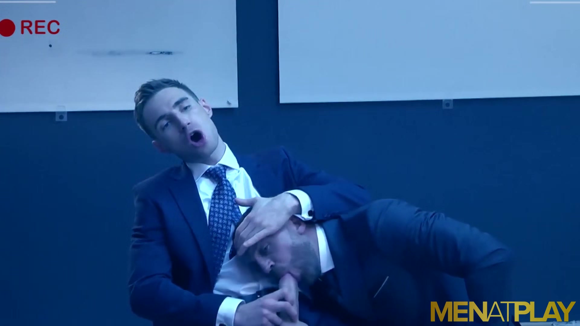 MENATPLAY Muscular Emir Boscatto Anal Rides Kayden Gray